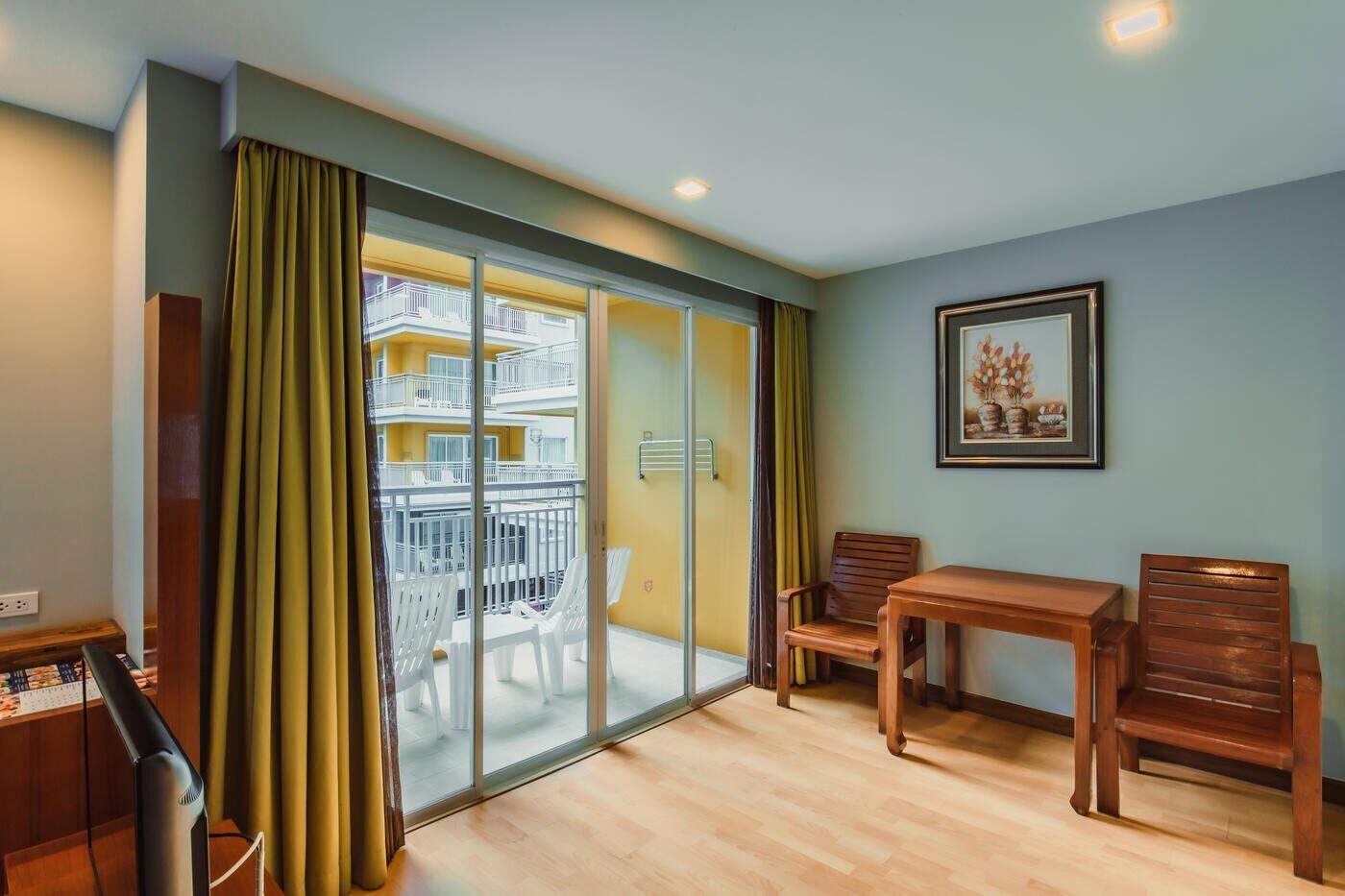 Executive Suite City View